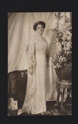 offizielle Festpostkarte (Nr.F) mit Abbildung Großherzogin Hessen DR ...