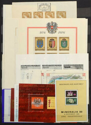 Hatalmas blokkgy?jtemény az egész világból, benne blokkok, ...