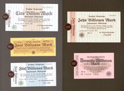 100.90: Multiple Lots - Banknotes