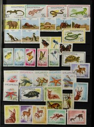 Composition with many complete sets, nice mix of mint and cancelled, ...