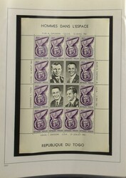 Very nicely arranged collection in 4 ring binders, with sets, ...