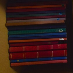 Various items, 3 (!) well-filled boxes of empty albums, sheets for ...