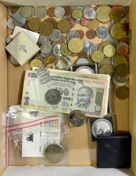 COINS: Various 10 guilder silver items (7x), some medals, 2x 5 euro ...