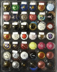 CHAMPAGNE CAPSULES: Classified in 5 original folders from A to Z, ...