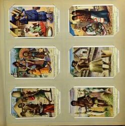 11 albums (+/-450 séries)