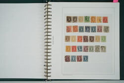 1940-2000 [COLLECTIONS] PARTIE / stamp. in album and on/for 33 ...