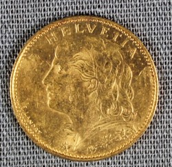 100.80.10: Pièces de machines à sous - pièces de monnaie - or de partout dans le monde