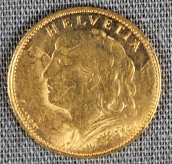 100.80.10: Pièces de machines à sous - pièces de monnaie - or de partout dans le monde