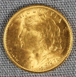 100.80.10: Pièces de machines à sous - pièces de monnaie - or de partout dans le monde