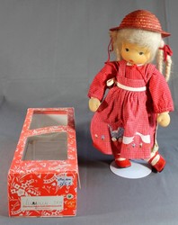 700.10: Dolls