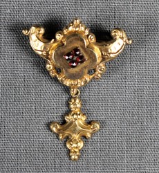 550.40: Schmuck, Broschen / Nadeln