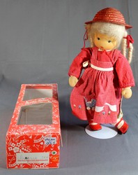 700.10: Dolls