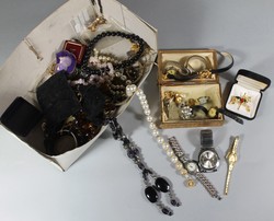 550.95: Jewelry, various