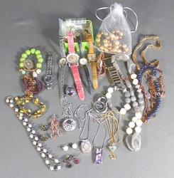 550.95: Jewelry, various