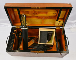 Selection of about 4 bayonets, 14 knives and other blades, in a ...