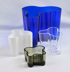 Alvar Aalto four different vases, eg. cobalt blue which is signed and ...