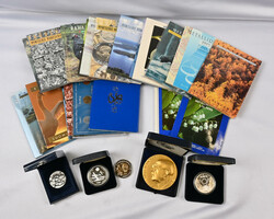 Selection in a box, eg. year sets, foreign coins, also some from euro ...