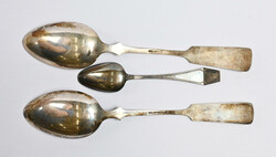 Two dining spoons and one coffee spoon in silver (813). In addition a ...