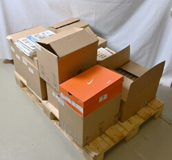 Large and versatile assortment of various literature from collectors ...