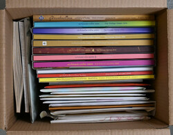 1988 - 2016 fine selection of year sets/year books. 28 different, ...