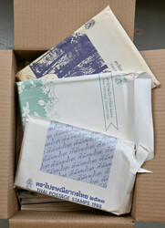 1988 - 2016 fine selection of year sets/year books. 28 different, ...