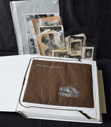 A wonderful collection of photographs related to the events of WW2 ...