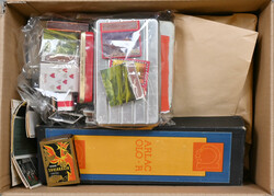 Large box of old matchbox labels and matchboxes. Thousands of labels, ...