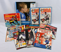 Ice hockey collectible picture books from 1940 - 1990s ca. 10 pieces, ...