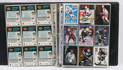Mixed selection in a box: Gretzky cards ca. 220 pieces in album, ...