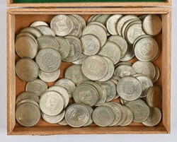 1956 - 1957 fine selection of 100 markka (36 pieces) and 200 markka ...