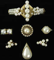 550.90: Jewelry, sets