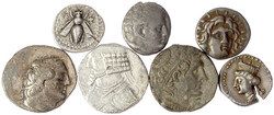 7 Silbermünzen: Drachmen von Amisos (Prüfhieb) und Ephesos, ...