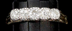 550.10: Bijoux, bagues
