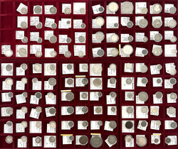 Sammlung in 2 Münzkoffern. 216 meist Silbermünzen des 15. bis 19. ...