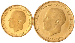 2 Stück: 5 und 10 Dinars 1979 mit arabischer Legende. 9,41 g. und 18 ...