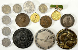 15 div. Medaillen des 19. und 20. Jh. Hunger, Hitler, Kalender, ...