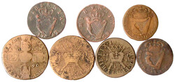 7 Kupfer- und Messingmünzen des 17. und 18. Jh. Halfpenny 1682, 1692 ...