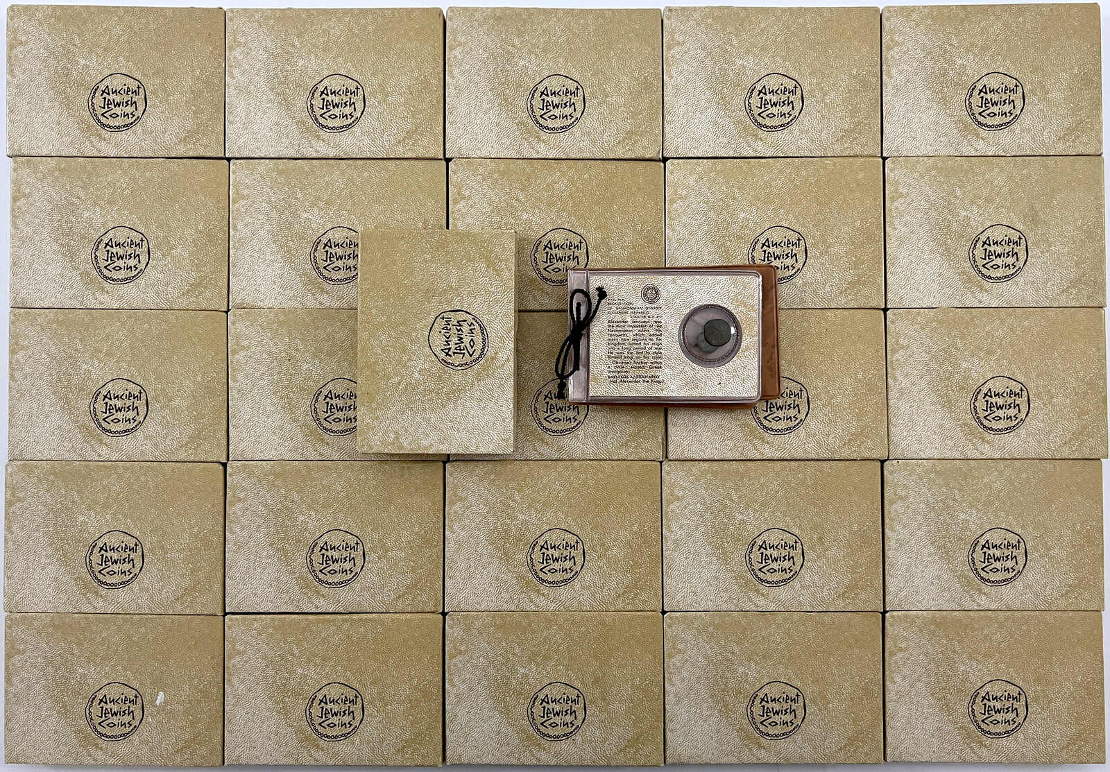 Judäa: 26 Etuis "Ancient Jewish Coins", jeweils mit kl. Album mit je ...