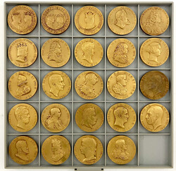 Serie von 24 verschiedenen Goldbronze-Suitenmedaillen 1975 auf das ...