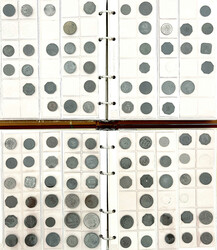 Sammlung in 2 Alben. Deutsche Notmünzen, Marken und Zeichen, nach ...