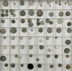 2 Schuber mit 140 Münzen, davon 36 X Silber (Hemiobol bis Drachme), ...