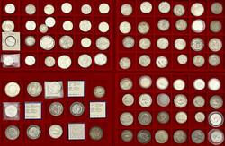 Münzkoffer mit über 340 Silbermünzen aus aller Welt ab ca. 1800 ...