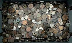 100.80.30: Multiple Lots - Coins - World Coins