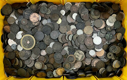 Schwerer Posten meist alter Münzen und Medaillen aus aller Welt. Der ...