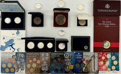 Karton mit meist modernen Münzen- und Medaillen aus aller Welt ab ca ...