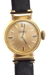 Damenarmbanduhr OMEGA mit Lederarmband. Lunette 16 mm. getragen, ...