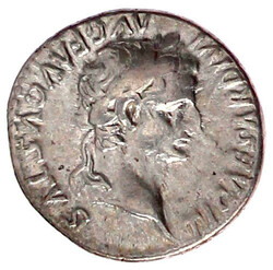 Denar 14/37, Lugdunum. Belorb. Kopf r./PONTIF MAXIM. Livia sitzt r., ...