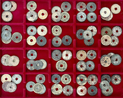 Schuber mit 80 Varianten zum Vanh (Cash) mit der Legende 明命通寶 ...