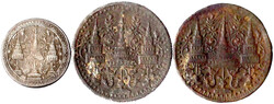 3 versch. Münzen: 1/8 Fuang Zinn o.J.(1862), 1/2 Fuang Messing o.J. ...