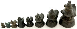 8 Bronze-Gewichte: 6 versch. Hanthas, 7,52 bis 322,13 g; 2 X Toe, 4 ...